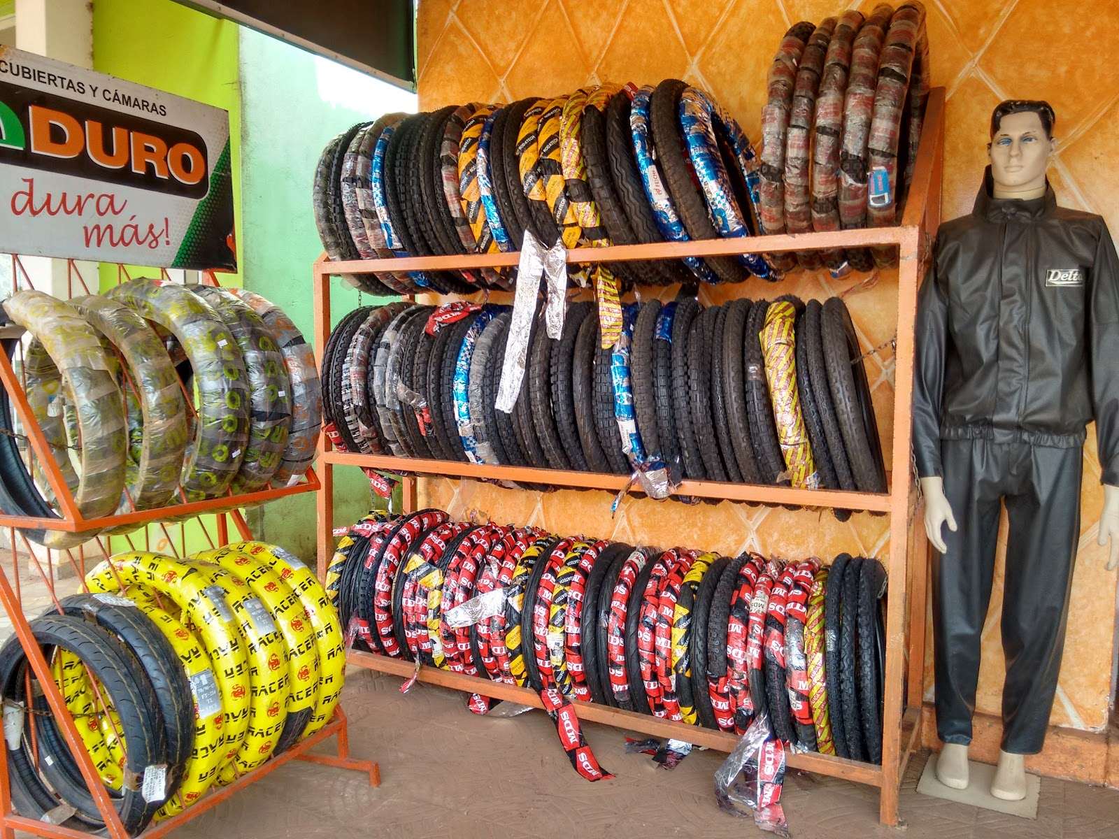 Cubiertas para moto en Javier Moto Repuestos
